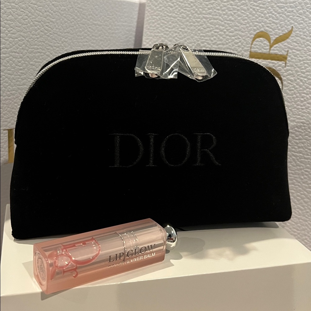 🆕Dior bundle Addict Lip Glow Actual size 
with Dior Black velvet Pouch - Picture 11 of 11